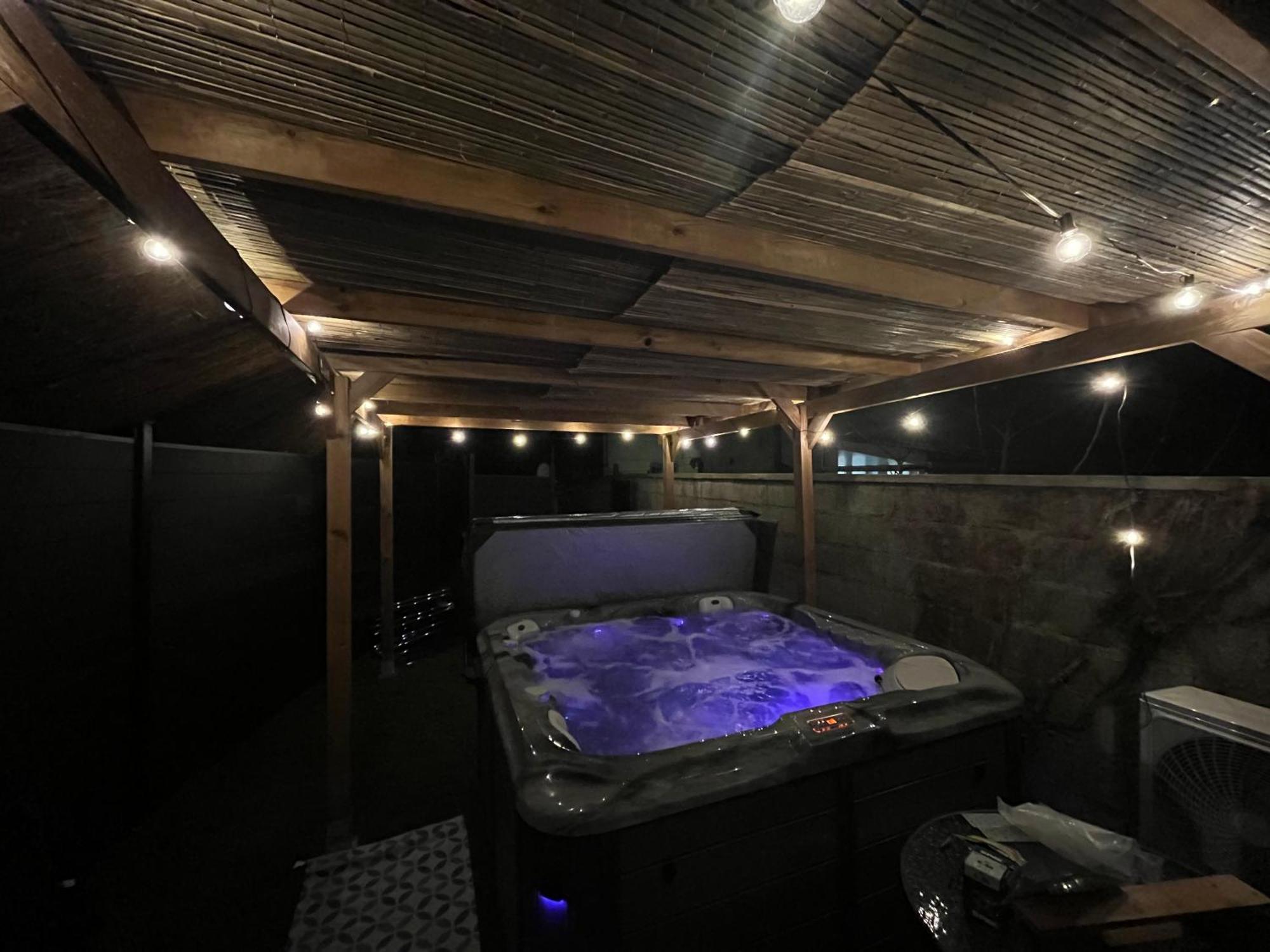 Maisonnette Avec Terrasse Avec Spa Privatif Lutterbach Eksteriør bilde